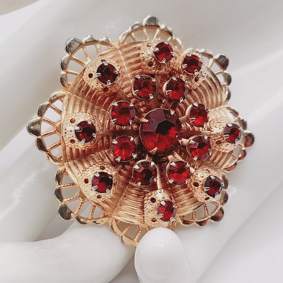 Vintage Gold Tone Filigree Brooch with Red Rhinestones 1.75" Floral - Picture 2 of 7